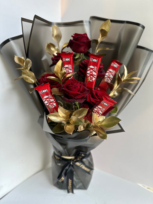 Roses Arrangement with KitKat